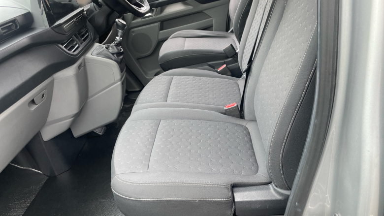 Ford Transit Custom 300 L2 Diesel Fwd 2.0 EcoBlue 136ps H1 Van Limited